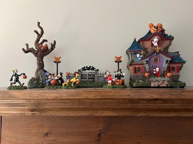 Disney 9pc Resin LED Musical Halloween Village Set - Samsclub.com