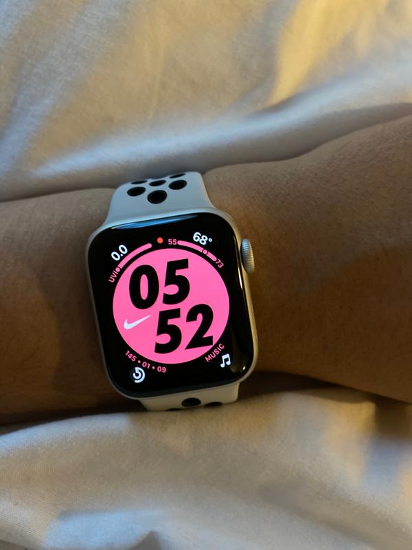 最も優遇の Apple Watch 44mm GPSモデル 6 Series Nike+ その他 - www
