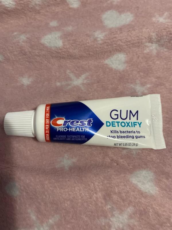 Crest Gum Detoxify Deep Clean Toothpaste 4.1 oz with Activated