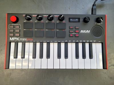 Free Shipping! AKAI Professional MPK Mini Play MK3 Portable