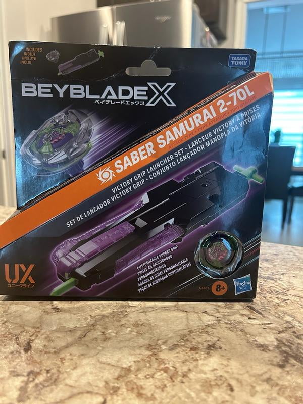 Beyblade Victory Grip Right-Spin Launcher Set with Saber Samurai