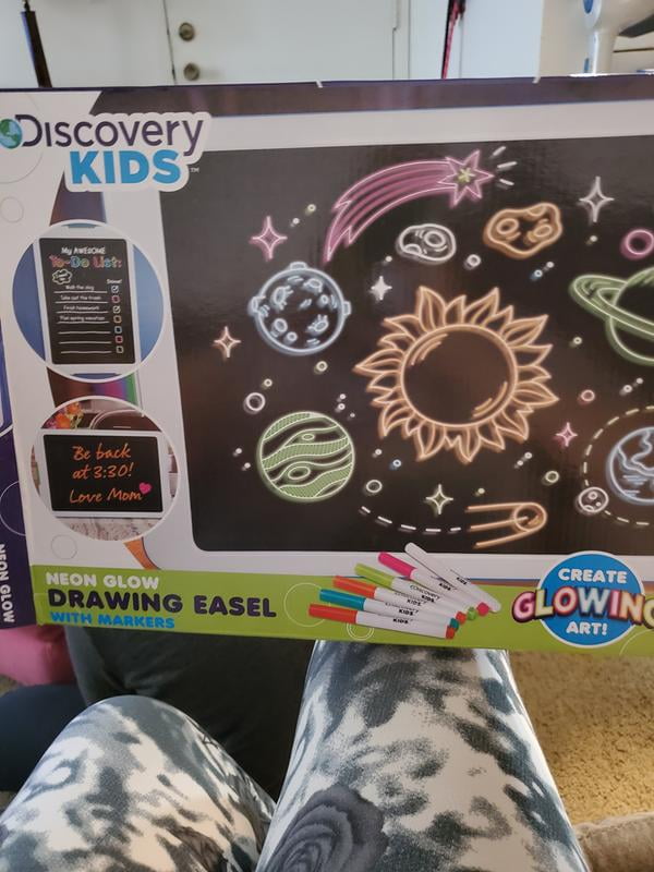 Drawing Easel With Markers By Discovery Demo 