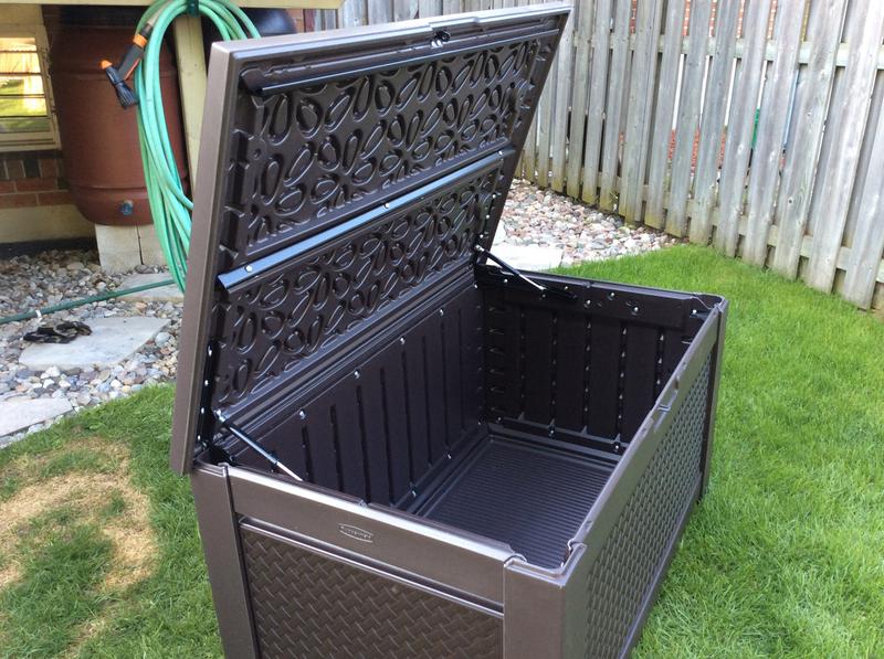 Outdoor Resin Deck Box Storage Bench, Rubbermaid Patio Chic Storage Trunk