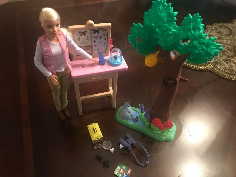 barbie national geographic entomologist doll and themed playset