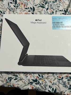 Apple Magic Keyboard for iPad Pro 11-inch and iPad Air, Black