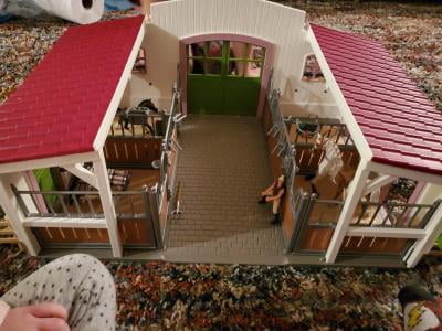 schleich north america horse club riding center with accessories