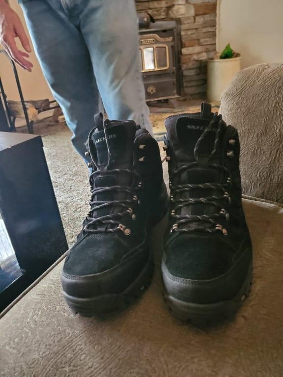 skechers pelmo