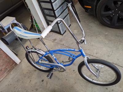 schwinn stingray at walmart