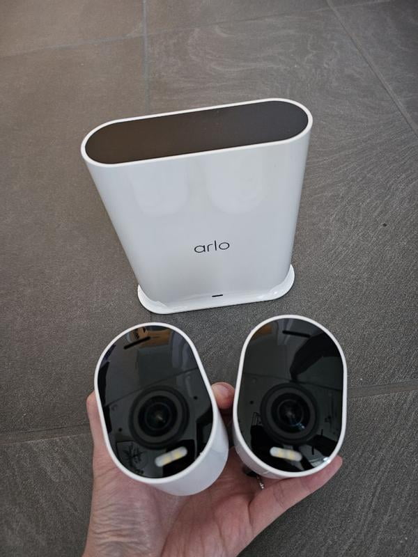 値下げ！Arlo ultra Amazon.com: Arlo Ultra - 4K UHD Wire-Free Security 3 Camera System