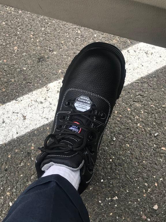 skechers burgin sosder