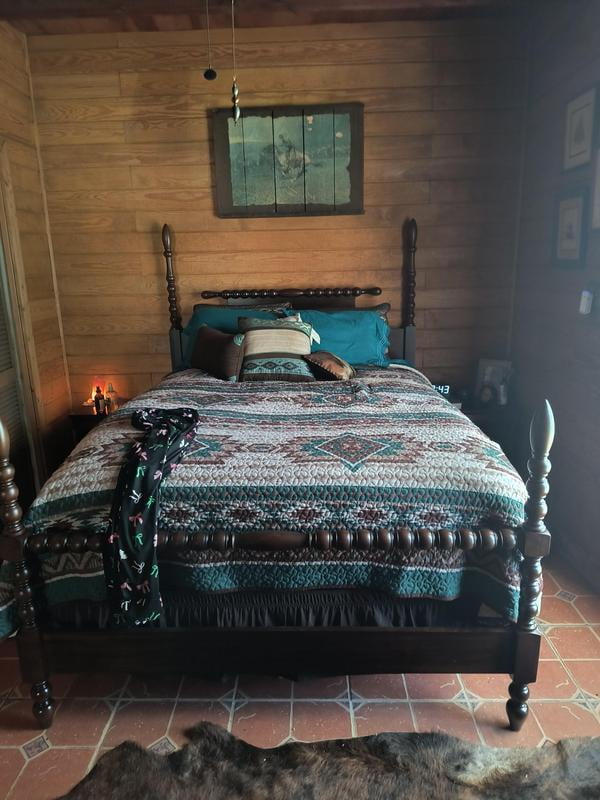 Madison Park Signature Beckett Bed Queen with Rolling Pin