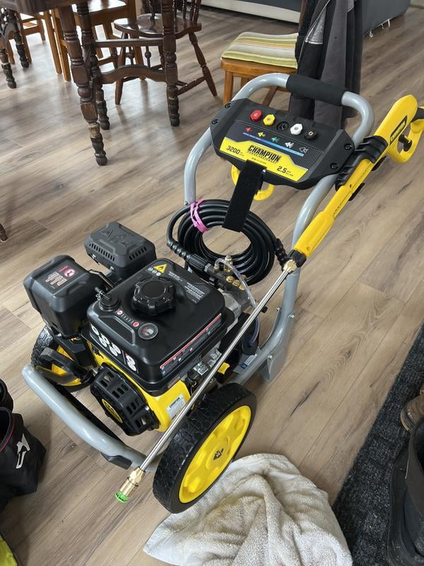 Champion Power Equipment 3100 PSI 2.2-GPM Low Profile Gas Pressure