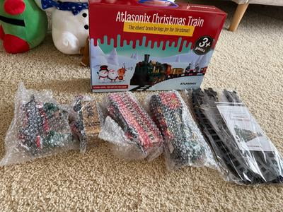 Page de coloriage Train Jouet de Noël (PDF & PNG imprimables gratuitement