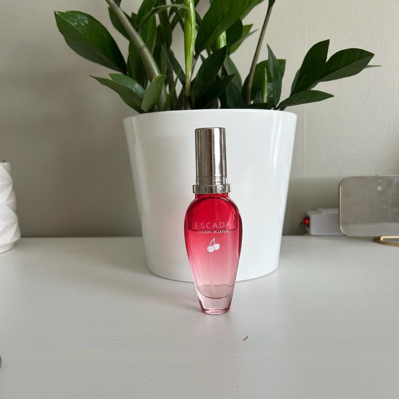 エスカーダ香水 チェリーインジャパン限定品 Cherry In Japan Escada