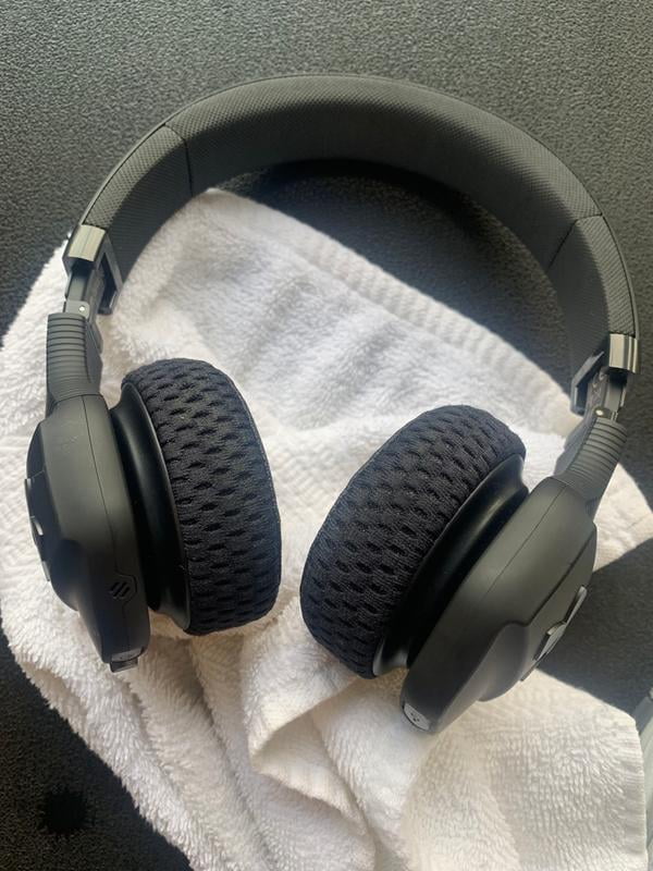 JBL Under Armor Sport Wireless Train On-Ear Headphones Built-in