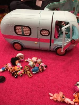 LOL Surprise 2-in-1 Glamper Fashion Camper with 55+ Surprises/ NIB