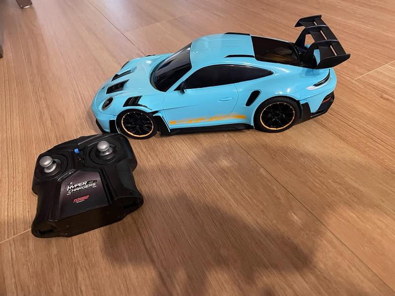 Porsche 911 (992) GT3 RS – 1:16 Scale Remote Control Car by Jada