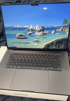 Apple 16