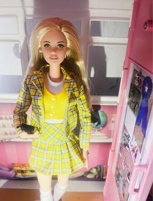 Barbie Supergirl de The Flash Movie - Poupée Collector en Costume Rouge et Bleu avec Cape, Support Inclus Barbie Supergirl de The Flash Movie - Poupée Collector en Costume Rouge et Bleu avec Cape, Support Inclus