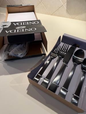 Oneida Harding 20-Piece Black Satin Stainless Steel Flatware Set