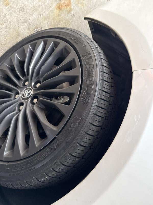 Michelin Primacy MXM4 All-Season 225/45R18/XL 95W Tire Fits: 2011