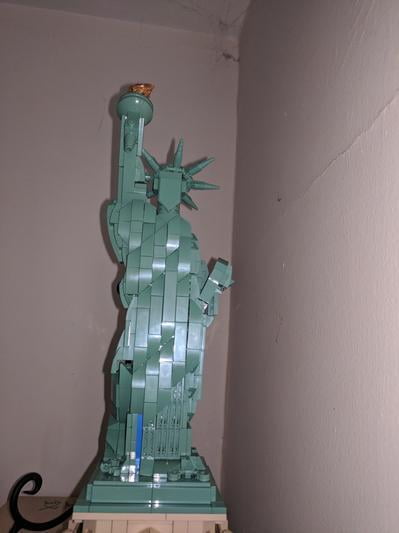 Statue of Liberty 21042 - Used LEGO® Architecture Set – Bricks & Minifigs  Eugene