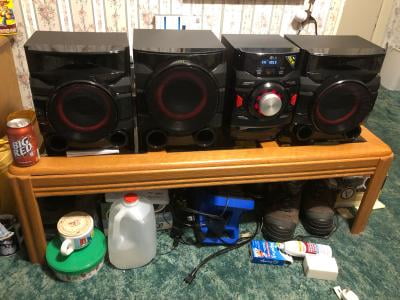 700 watt stereo system