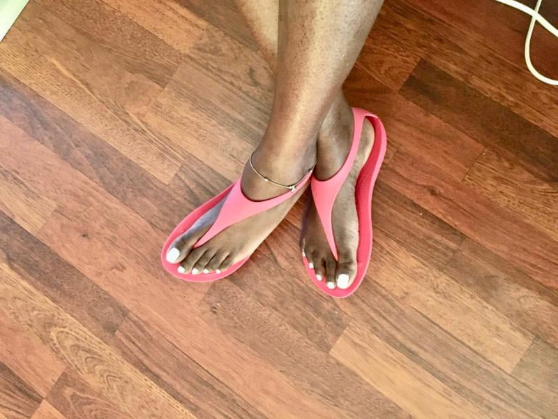 Crocs women's serena flip sale