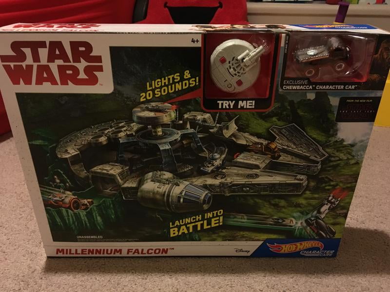 hot wheels star wars millennium falcon character car track set