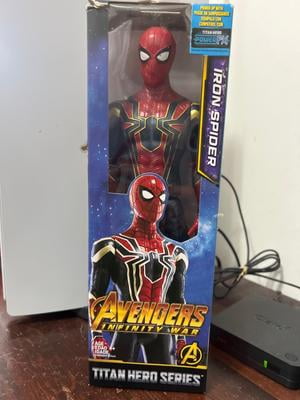 The Avengers, 12-Inch Iron Spider Figure, Titan Hero Power