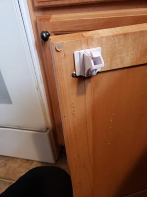 enovoe magnetic cabinet locks