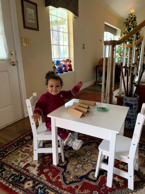 melissa and doug table and chairs