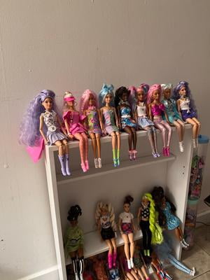 Barbie Extra Set: 5 Bold Fashion Dolls & 5 Adorable Pets with 70
