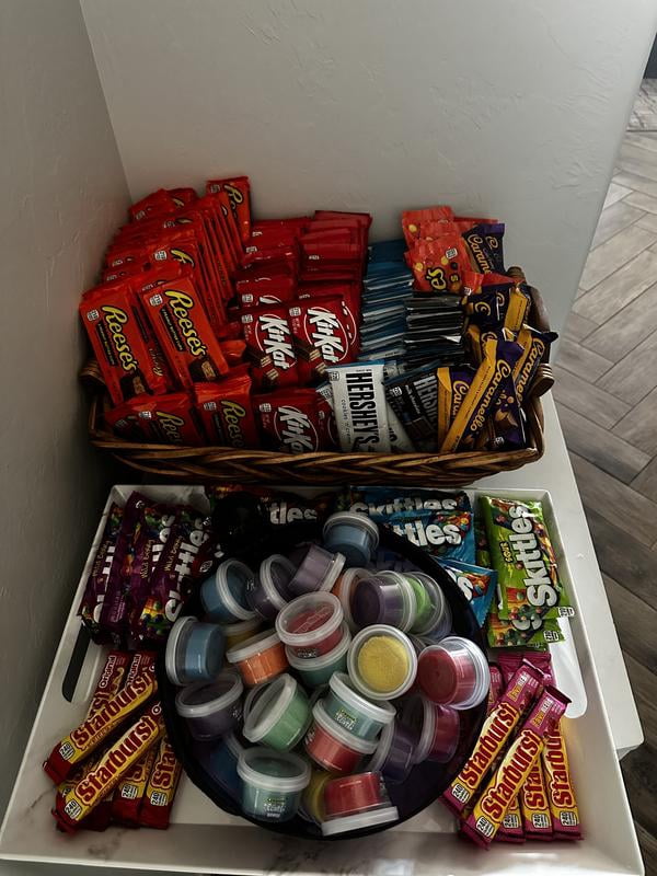 HERSHEY'S Chocolate Lovers Full Size Candy Bars Fundraising Kit