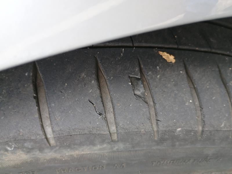Michelin Pilot Sport 4S Performance 265/35ZR18 (97Y) XL Tire for