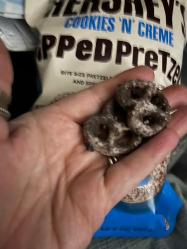 Hershey's, Creamy Cookies 'n' Creme Dipped Pretzels, Bite Size