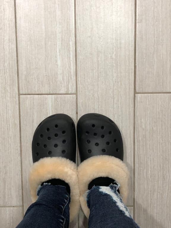 crocs espresso classic mammoth luxe lined clog shoes