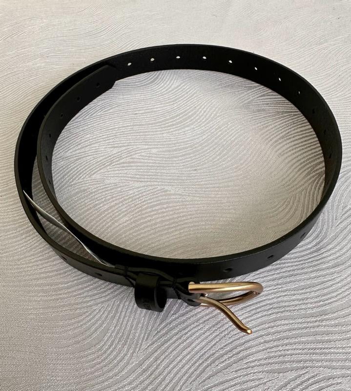 Levi's Women's Fully Adjustable Perforated Casual Black Belt