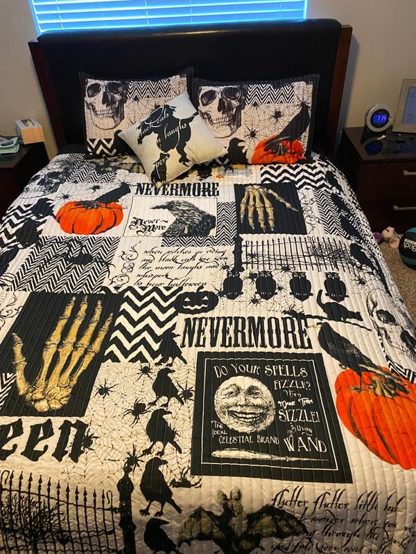 Full//Queen The Lakeside Collection Nevermore 4-Pc Halloween Quilt Set