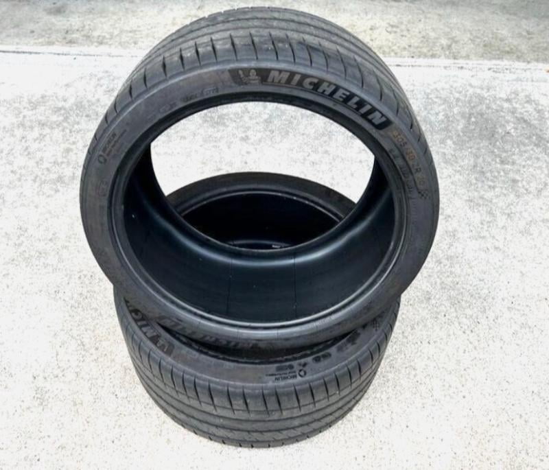 Michelin Pilot Sport 4S Performance 225/45ZR18 (95Y) XL Passenger Michelin Pilot Sport 4S Performance 225/45ZR18 (95Y) XL Passenger