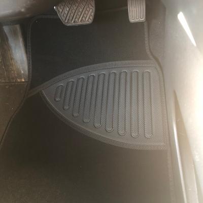 Auto Drive 4pc Carpet Floor Mat with XPE Heelpad Black - Universal Fit 