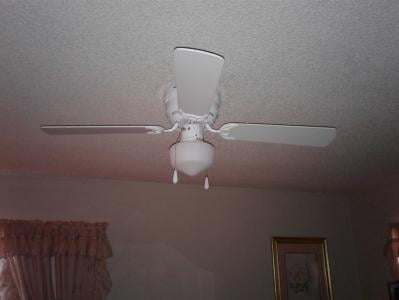 42 Mainstays Hugger Indoor Ceiling Fan With Light White