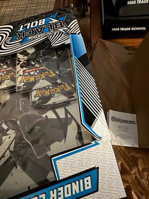 pokemon binder collection black bolt trading cards Pokémon Scarlet & Violet Black Bolt Binder Collection main image 1