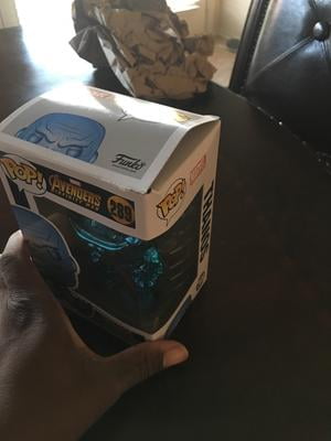 muñeco thanos walmart