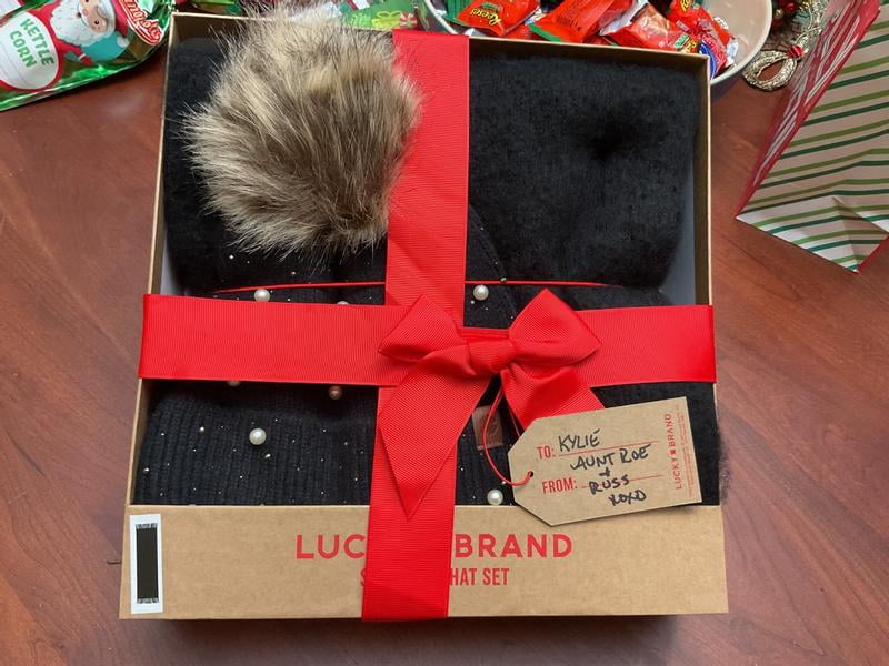 Lucky Brand Women display picture 3