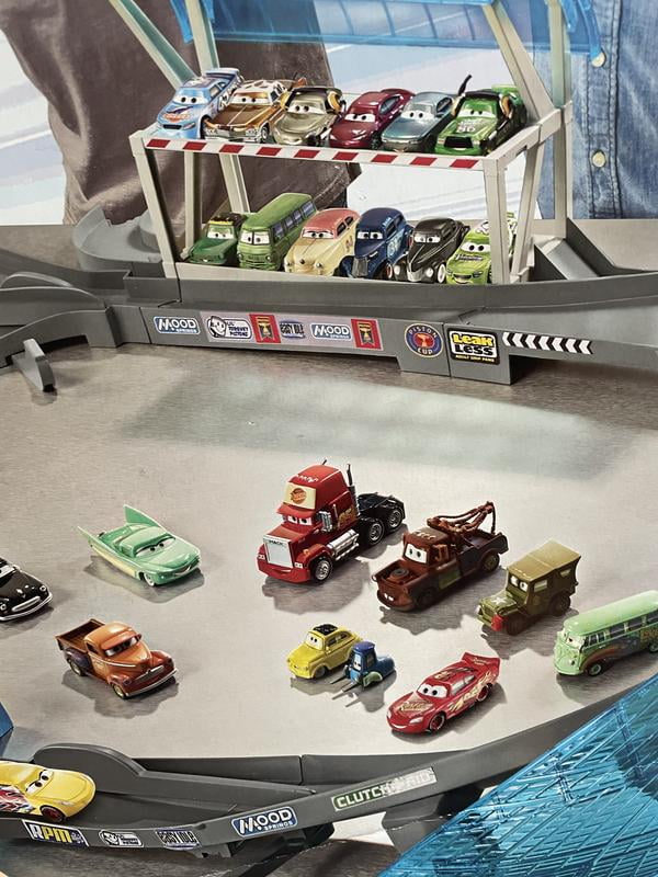 Disney Pixar Cars Lightning McQueen Race Track Playset