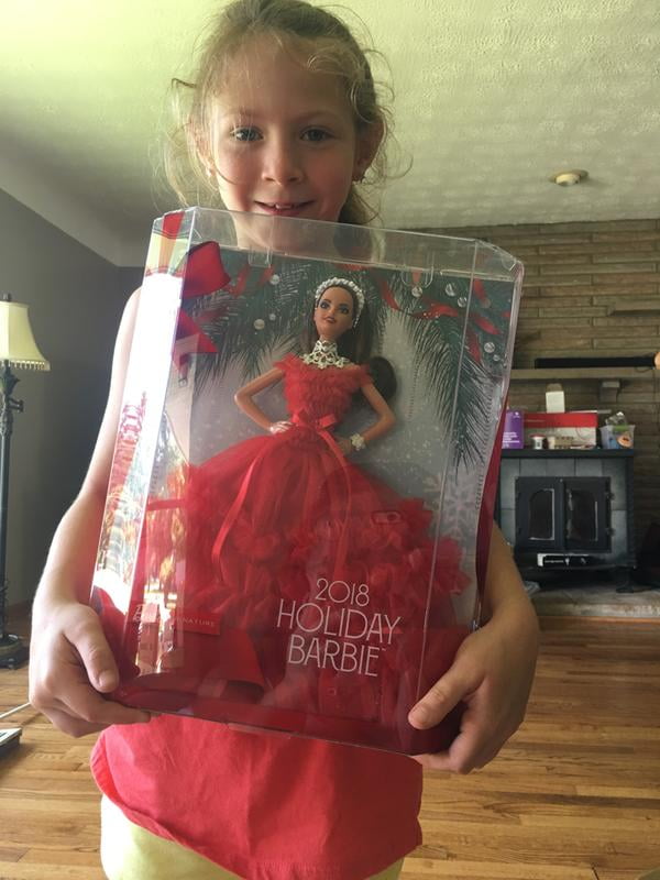 2018 holiday collector barbie signature teresa doll with stand