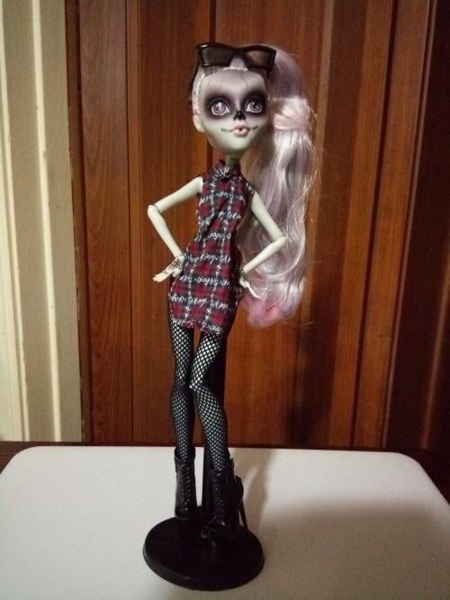 zombie gaga doll