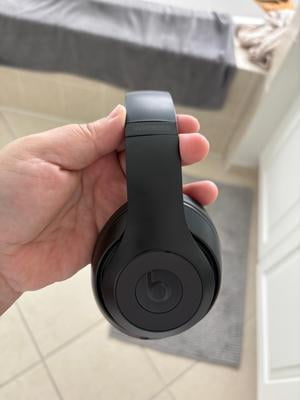 Beats Studio3 Wireless Over-Ear Headphones with Noise Cancelling
