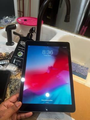 Restored Apple iPad Air 16GB with Wi-Fi Black (Refurbished
